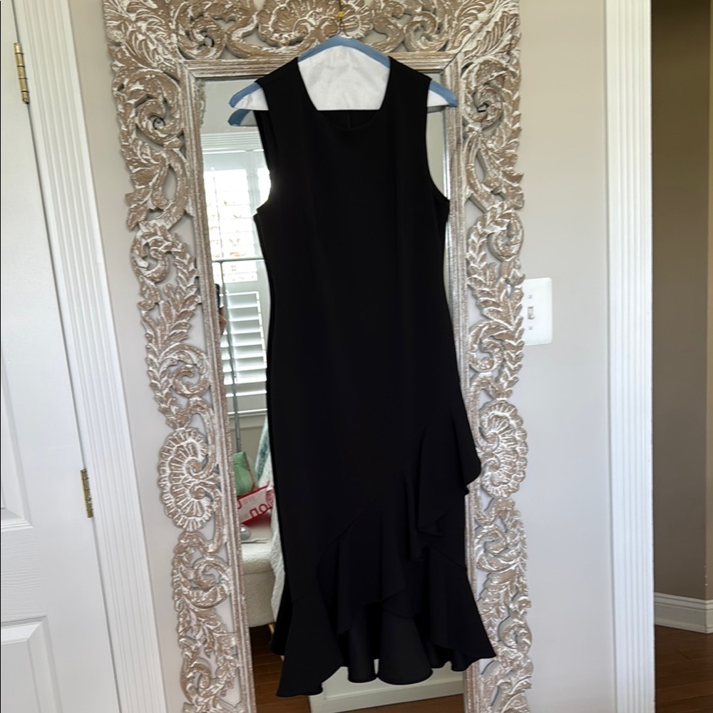 Calvin Klein Elegant Black Sleeveless Dress